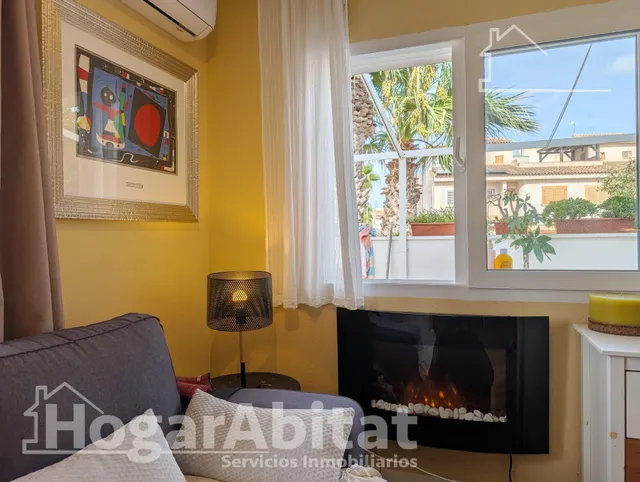 ¡Cerca del mar! Precioso Adosado reformado en residencial, con solarium, piscina comunitaria y garaje — 27