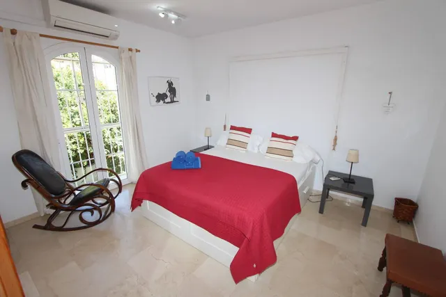 VILLA INDEPENDIENTE CON 4 habitaciones — 25