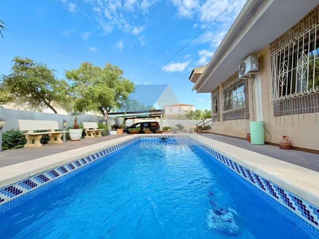 Magnífico Chalet en Parcela Urbana en Haygón — 41