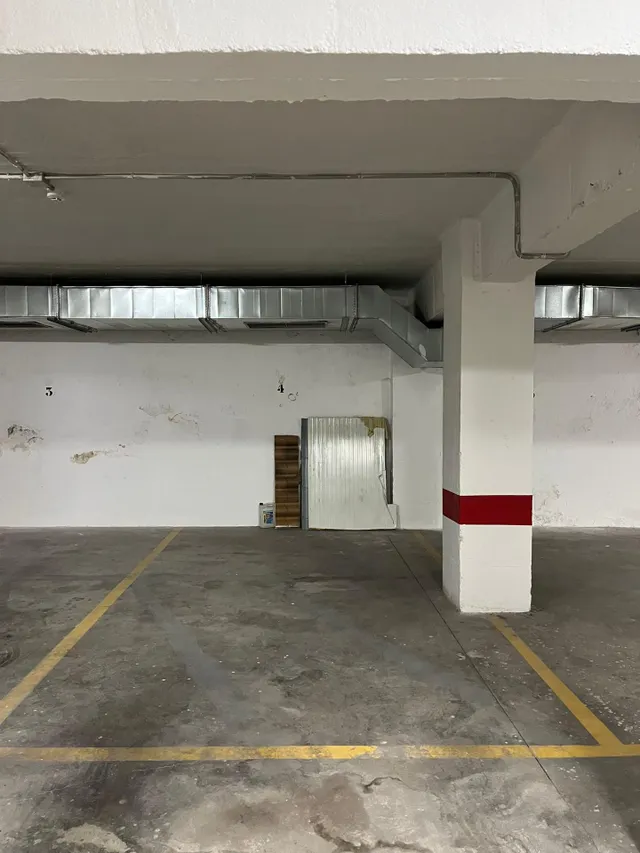 Alquiler plaza de aparcamiento para moto en Arabial — 3