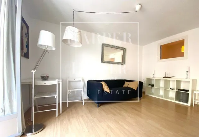 Para entra a vivir, un piso luminoso en  Barcelona ( Nou de Rambla ), — 4
