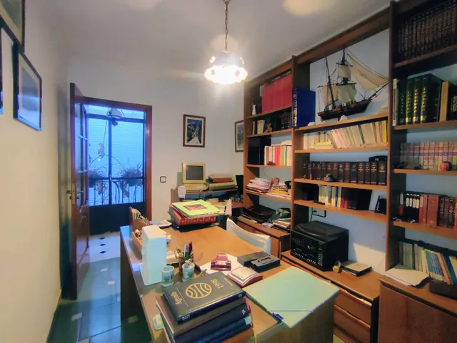 Estupenda casa, junto a la corredera con garaje,  con muchas posibilidades!!!! — 15