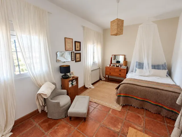 Casa independiente con piscina, porche y jardín en Castilblanco de los Arroyos — 33