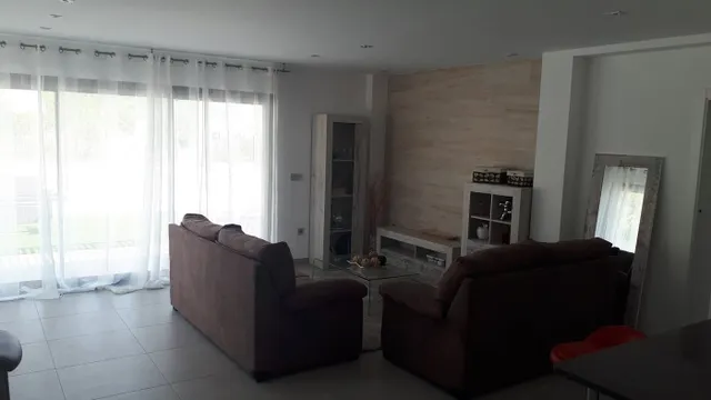 DISFRUTA DEL MAR Y LA MONTAÑA EN ESTA ESTUPENDA VILLA — 5