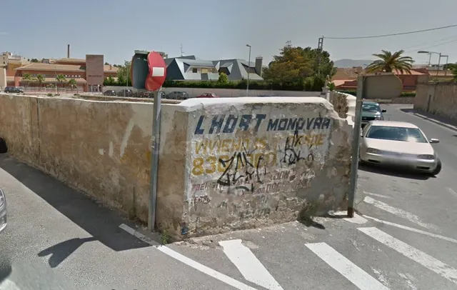 Terreno en C/ Alcalde Saturnino Cerda, Monóvar — 5