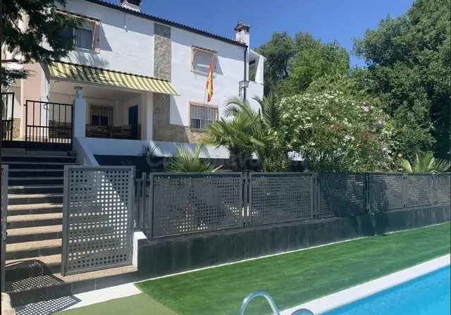Enorme casa con piscina - foto 4