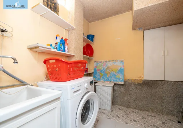 Amplia y preciosa casa lista para entrar a vivir!! — 28