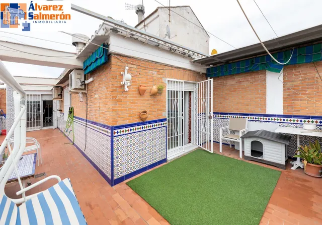 ¡Oportunidad única! Ático de 4 dormitorios y 2 baños con gran terraza frente al Colegio Agustinos (Arabial) — 14