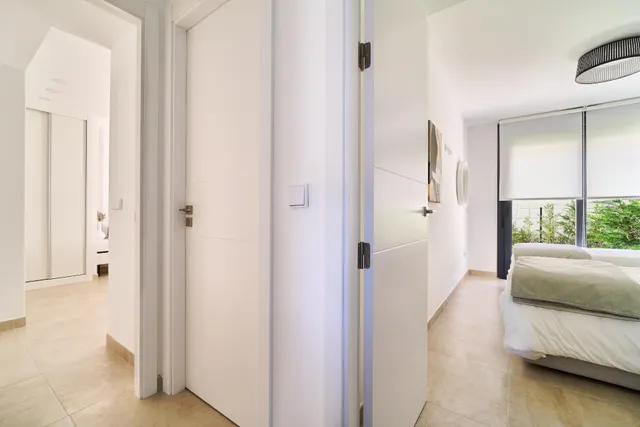 Apartamento de lujo con jardín — 11