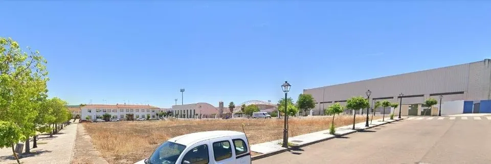 Terreno urbano para construir en venta en Olivenza