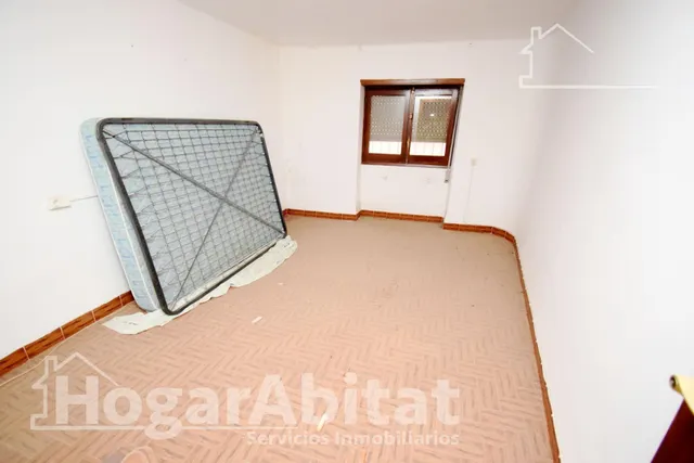 ¡GRAN OPORTUNIDAD! DOS CASAS CON TERRAZA Y BALCÓN — 35