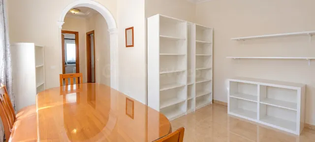 AMPLITUD Y COMODIDAD EN PLENO CENTRO DE LA LÍNEA, JUNTO A LA VELADA — 4