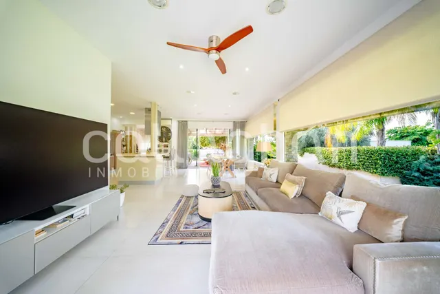 Exclusiva vivienda en Cruz de Gracia: elegancia, amplitud y privacidad — 41