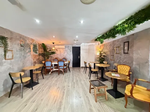Local comercial 150m² en venta - torrevieja — 26