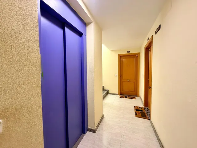 Atico con 4 habitaciones gran terraza solarium parking piscina — 35