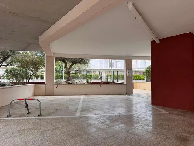 Plaza de aparcamiento en venta - Centro Comercial Santa Marg