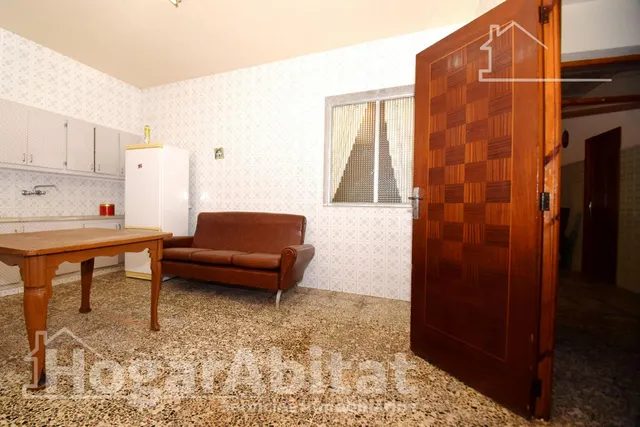 Gran casa con terraza y trastero — 24