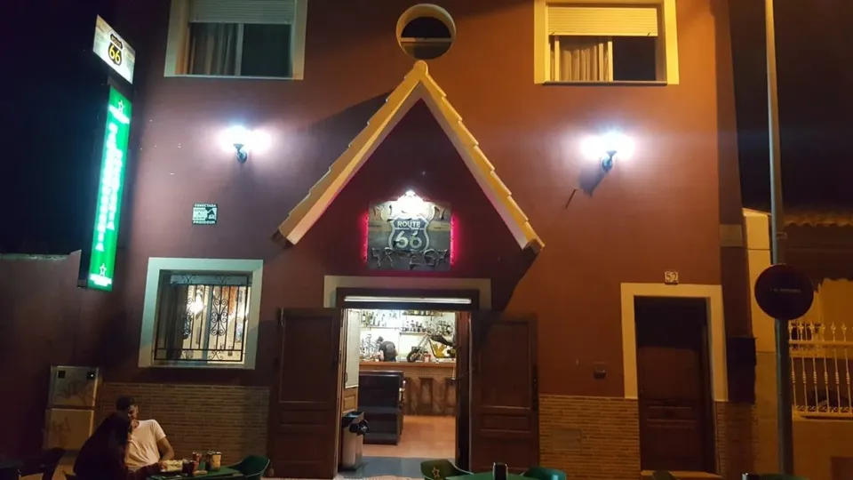 SE ALQUILA NEGOCIO