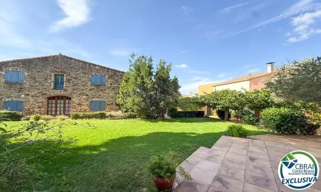Casa en venta en Espolla — 4