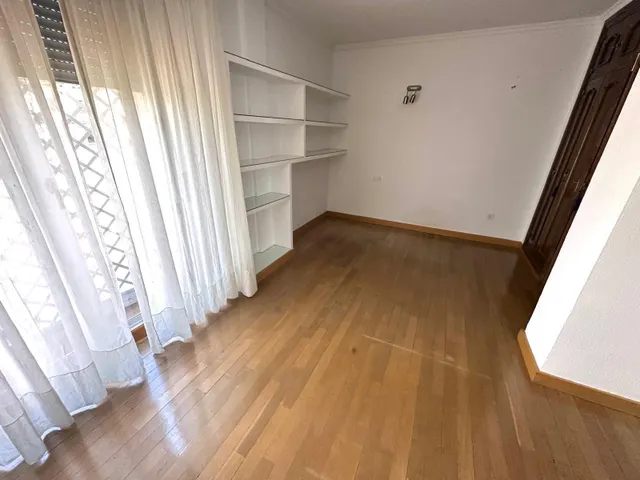 AMPLIO PISO DE 200 M2 EN ALQUILER – GRANADA — 11