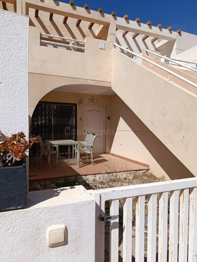 Apartamento de 1 dormitorio en planta baja con 2 terrazas a  - foto 2