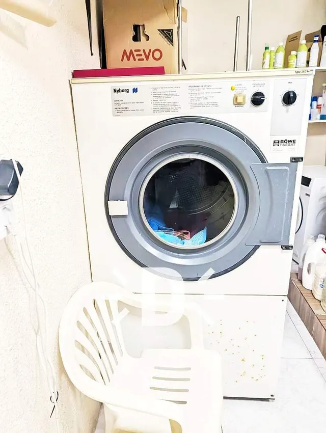 Traspaso de Tintorería Industrial en Torrent | Equipamiento Completo y Bajo Alquiler — 15
