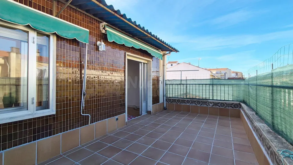 ÁTICO VENTA SALAMANCA. Urbis te ofrece un ático en venta en Carmelitas-Oeste, Salamanca.