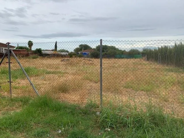 Zona Aeropuerto, parcela de 2.000 m2 con punto de luz. - foto 4