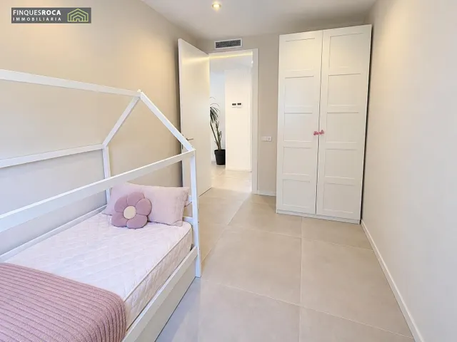 Exclusivo chalet de diseño con piscina privada a 200 metros del mar en les cases d’alcanar — 24