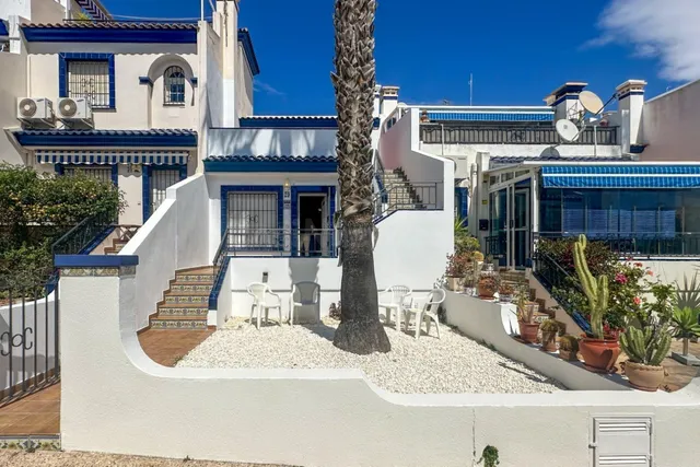 Chalet pareado en venta en Villamartín