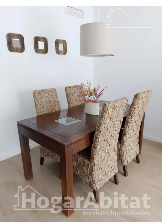 Seminuevo y ubicación céntrica en este moderno piso exterior con garaje y trastero — 13