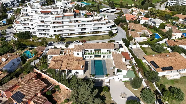 Chalet 6 habitaciones 933m² en venta - Marbella — 22