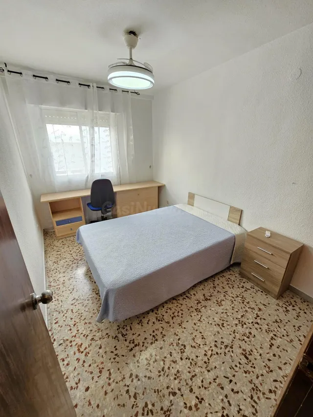 2 habitaciones DISPONIBLES! EXCLUSIVO PARA CHICAS ESTUDIANTE - foto 2