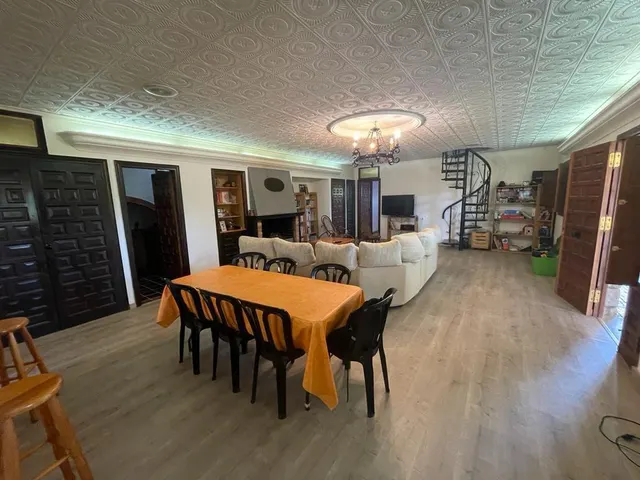 Ref 08595.- chalet muy grande en la calderona - naturaleza y servicios del pueblo. — 21