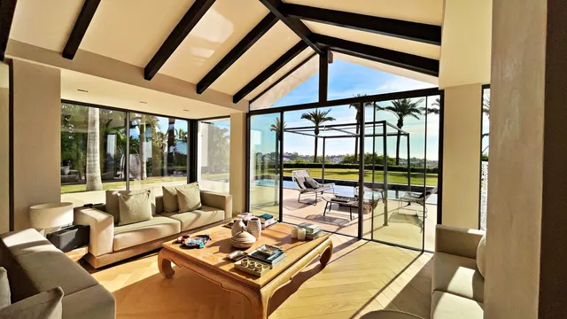 Chalet 5 habitaciones 639m² en venta - Costa del Sol — 10