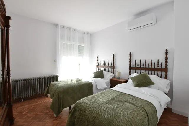 JUNTO CUESTA ESCORIAZA — 35