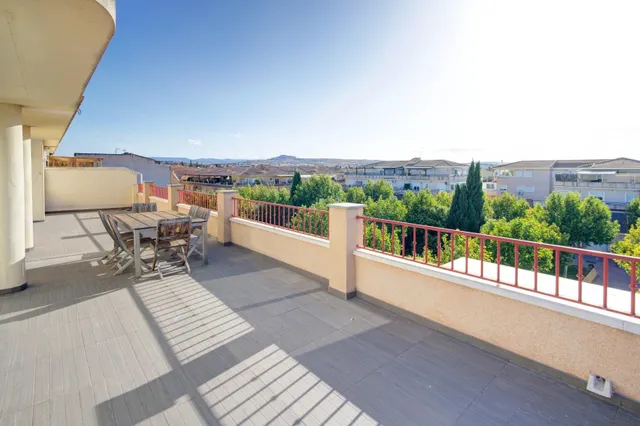 Exclusivo ático dúplex reformado con magnífica terraza en es - foto 4