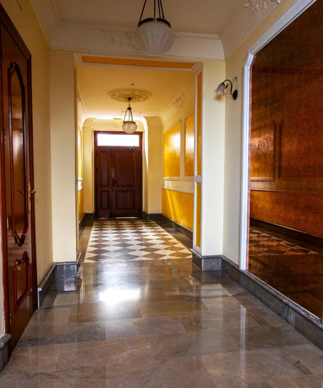 EXCELENTE PISO EN CALLE REJAS DE LA VIRGEN — 16