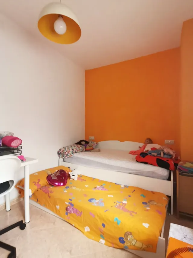 SE VENDE CASA EN PLENO CENTRO DE LOS VILLARES — 35