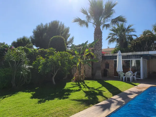 Chalet individual en una de las urbanizaciones mas exclusivas de Benidorm — 6