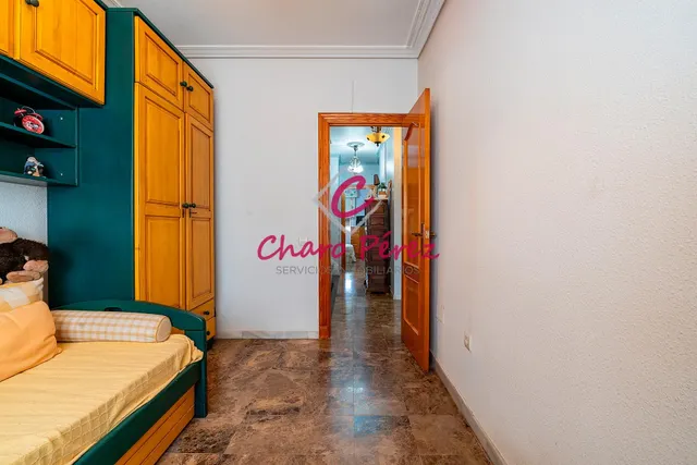 Vivienda en esquina lista para entrar a vivir en Aguadulce centro, zona Pedro Muñoz Seca. — 29