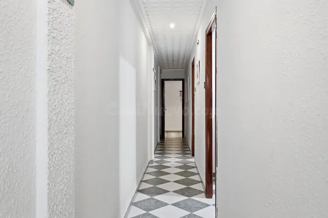 Piso de 114 m2 construidos con 3 habitaciones, balcón y trastero en Sagunto pueblo — 26