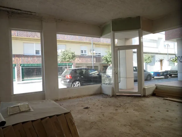 *¡Oportunidad de inversión, en Tomelloso! LOCAL COMERCIAL NU
