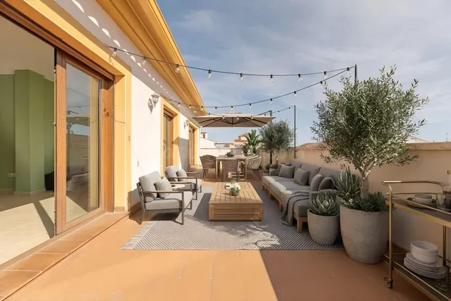 Ático de 283 m2 con terraza privada en el centro | Posibilid - foto 4