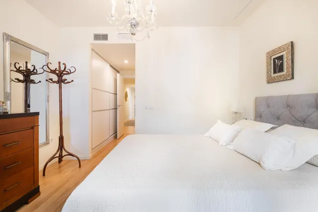 Amplio Piso en Venta en el Corazón de Almería — 22