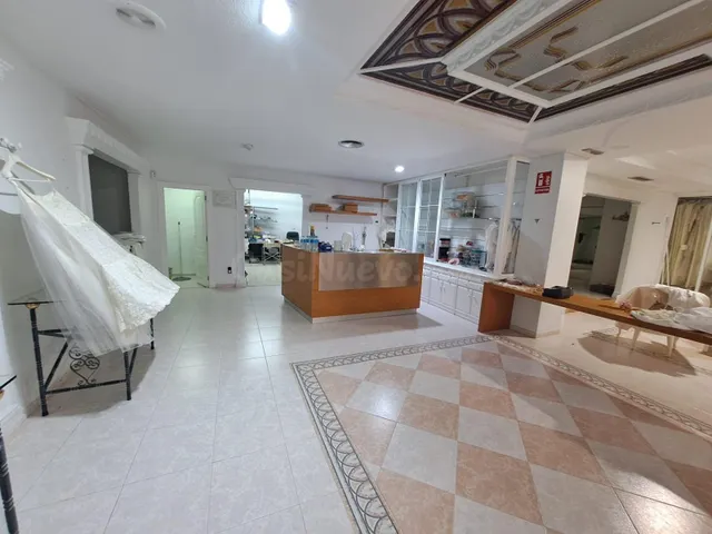 Local comercial en Avenida de Alicante, Altabix, Elche. - foto 3