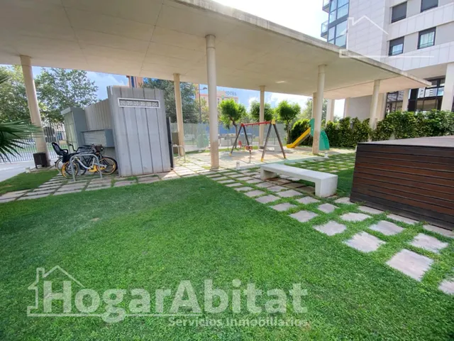 Vive con el confort de un exclusivo residencial con piscina, zonas verdes, garaje y trastero — 31