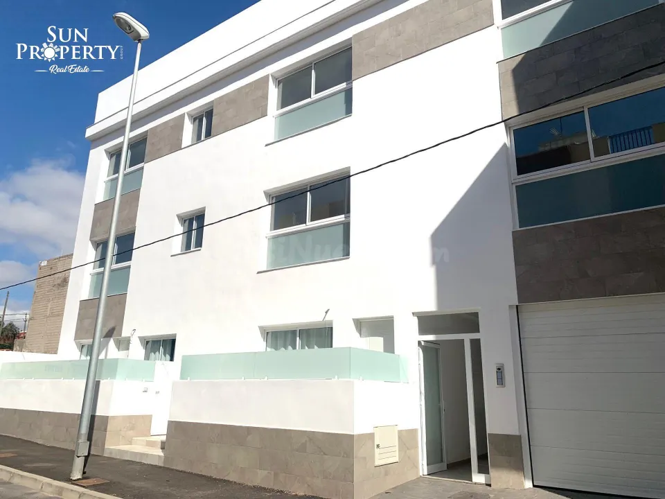 APARTAMENTO NUEVO DE 2 DORMITORIOS CON PLAZA DE GARAJE EN SAN ISIDRO
