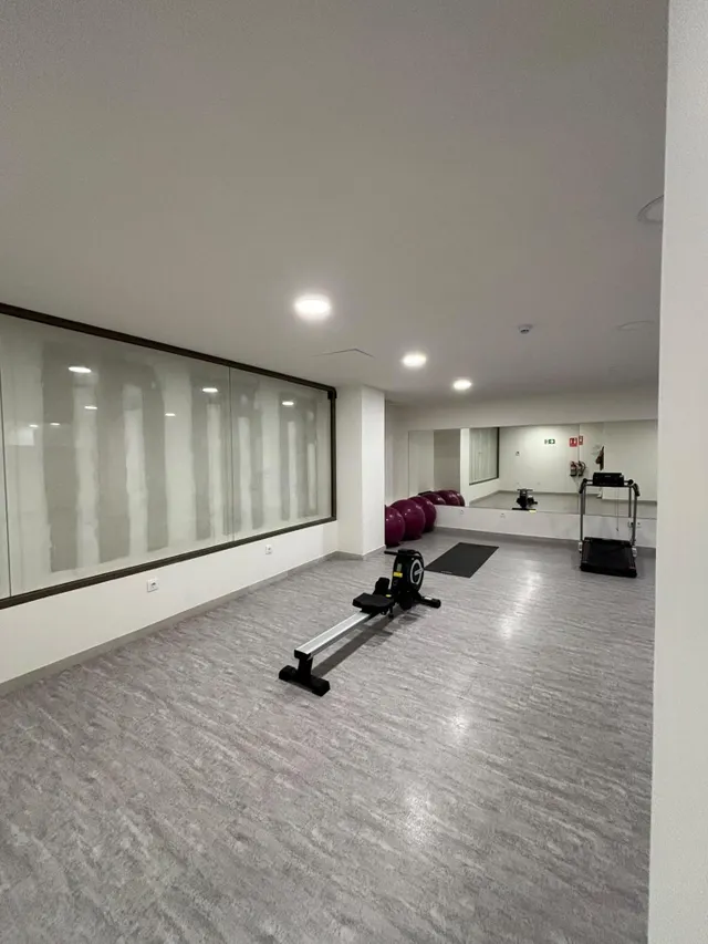 Se vende ático con piscina privada en Estepona — 32