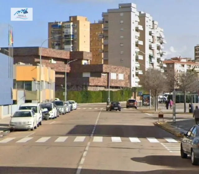 Venta local en Badajoz - foto 2